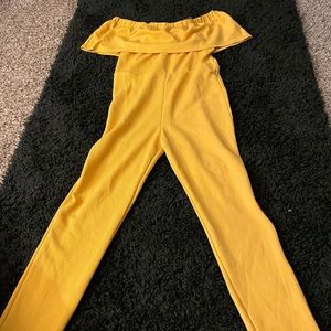 Off-Shoulder Mustard yellow color jumpsuit